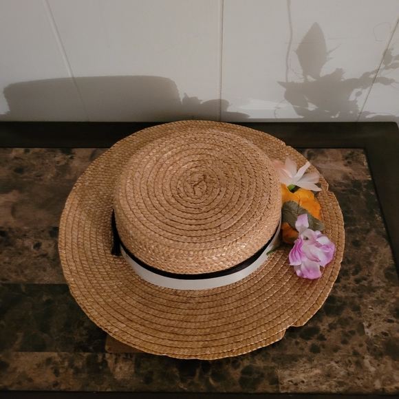 STRAW HAT WITH FLOWERS AS DECORATION FOR WOMAN - Picture 4 of 4